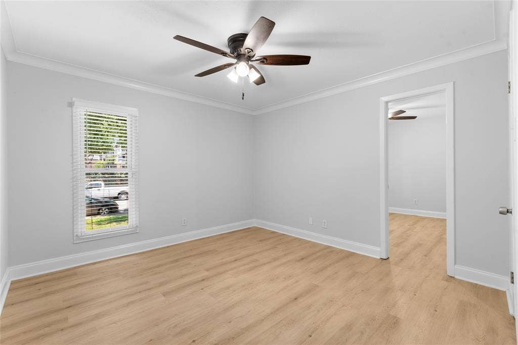 5928 Sandhurst Lane, #127, Dallas, TX 75206 5928 Sandhurst Lane, #127, Dallas, TX 75206