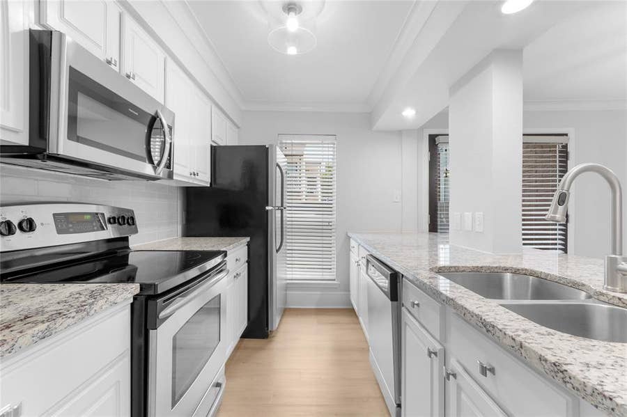 Property photo for 5928 Sandhurst Lane, #127, Dallas, TX