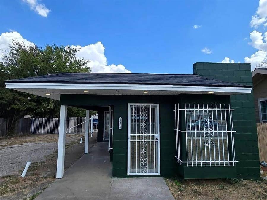 Property photo for 1325 S Riverside Drive, Fort Worth, TX