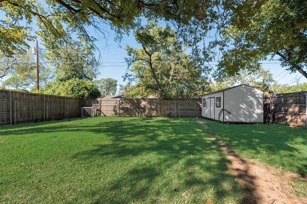 1717 Meadow Valley, Irving, TX 75060 1717 Meadow Valley, Irving, TX 75060