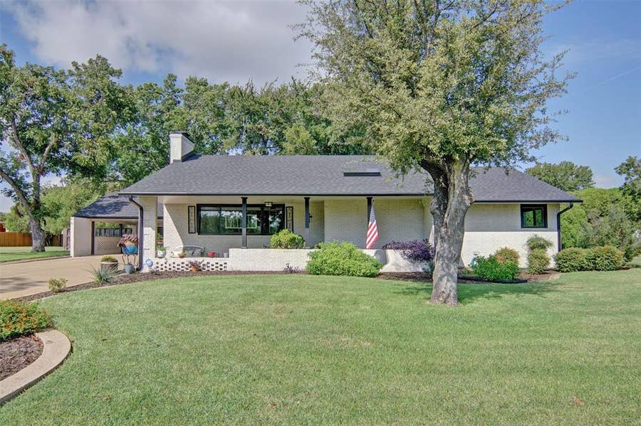 Property photo for 1328 Corvadura Street, Graham, TX