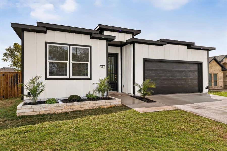 Property photo for 601 Melody Circle, Kaufman, TX