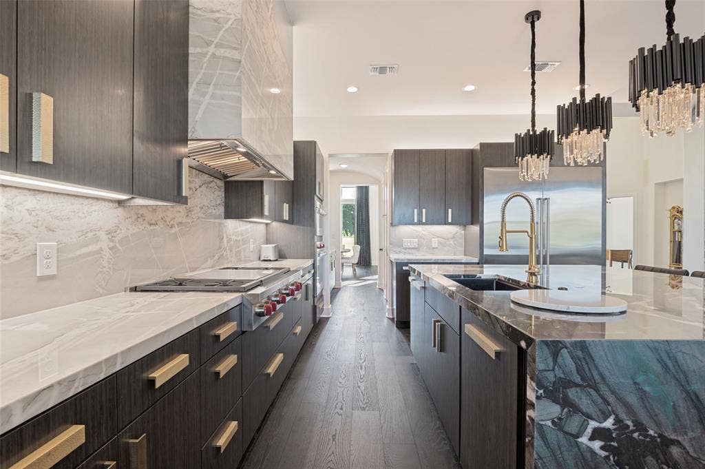 819 Bluff Ridge Drive, Cedar Hill, TX 75104 819 Bluff Ridge Drive, Cedar Hill, TX 75104