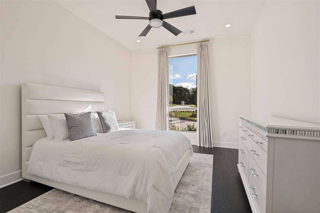 819 Bluff Ridge Drive, Cedar Hill, TX 75104 819 Bluff Ridge Drive, Cedar Hill, TX 75104