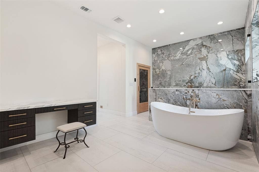 819 Bluff Ridge Drive, Cedar Hill, TX 75104 819 Bluff Ridge Drive, Cedar Hill, TX 75104