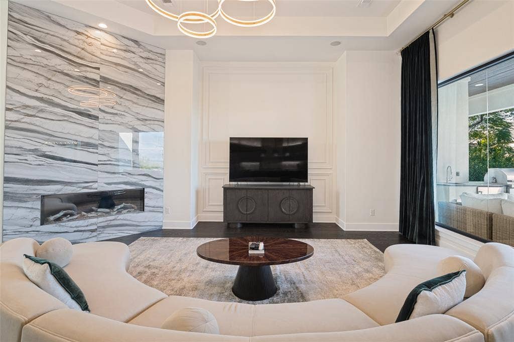 819 Bluff Ridge Drive, Cedar Hill, TX 75104 819 Bluff Ridge Drive, Cedar Hill, TX 75104