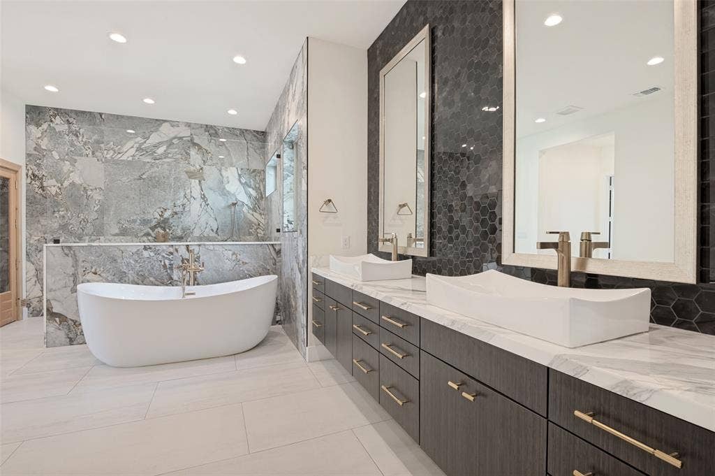 819 Bluff Ridge Drive, Cedar Hill, TX 75104 819 Bluff Ridge Drive, Cedar Hill, TX 75104