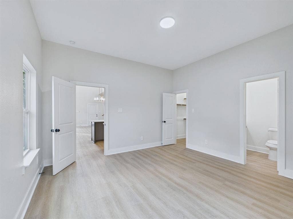 1805 Ash Crescent Street, Fort Worth, TX 76104