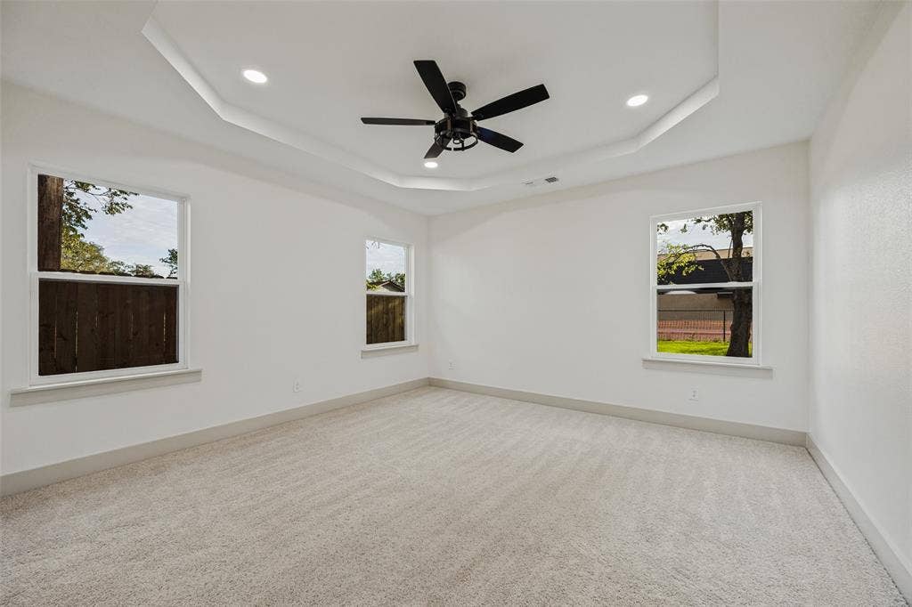 1328 Franklin Avenue, Bonham, TX 75418