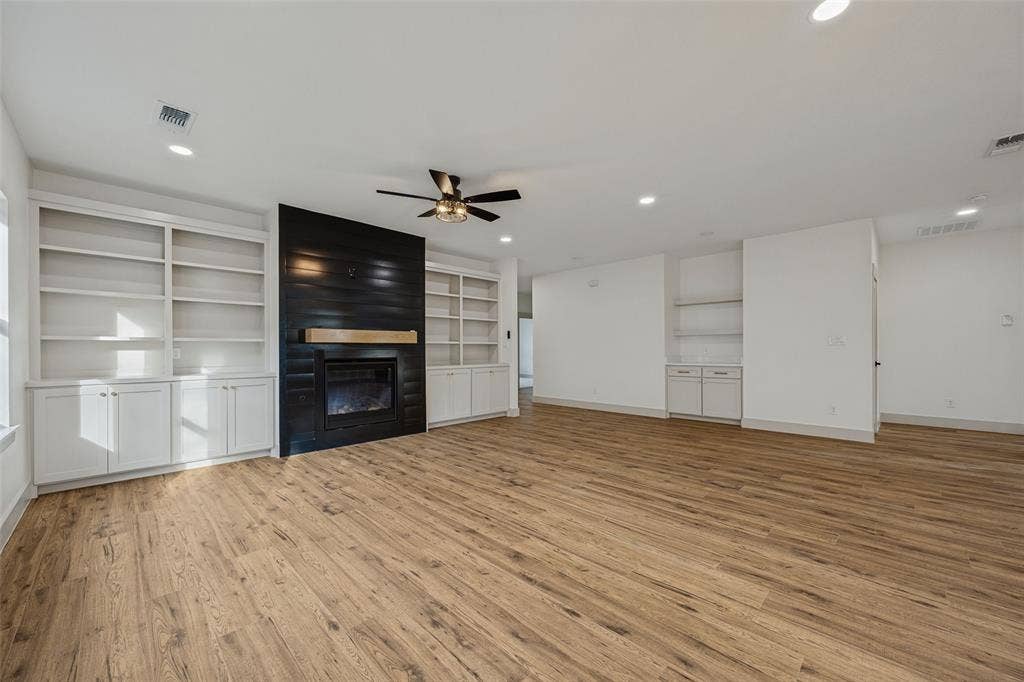 1328 Franklin Avenue, Bonham, TX 75418