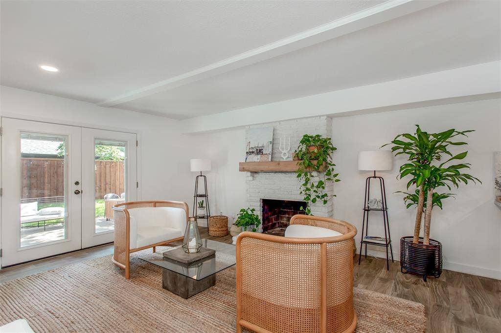 8430 Bocowood Drive, Dallas, TX 75228 8430 Bocowood Drive, Dallas, TX 75228