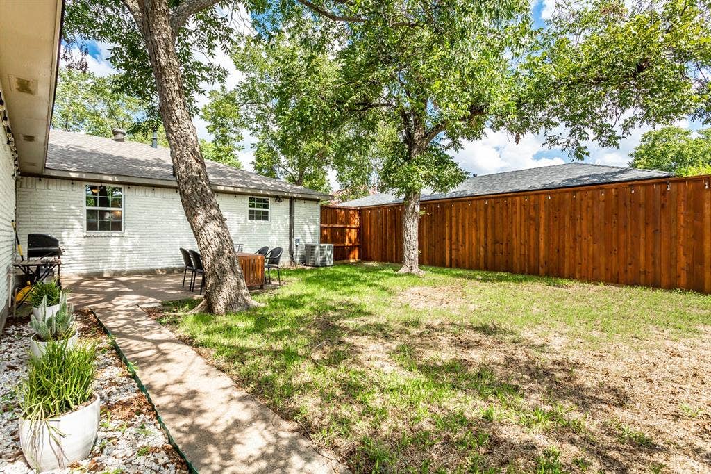 8430 Bocowood Drive, Dallas, TX 75228 8430 Bocowood Drive, Dallas, TX 75228