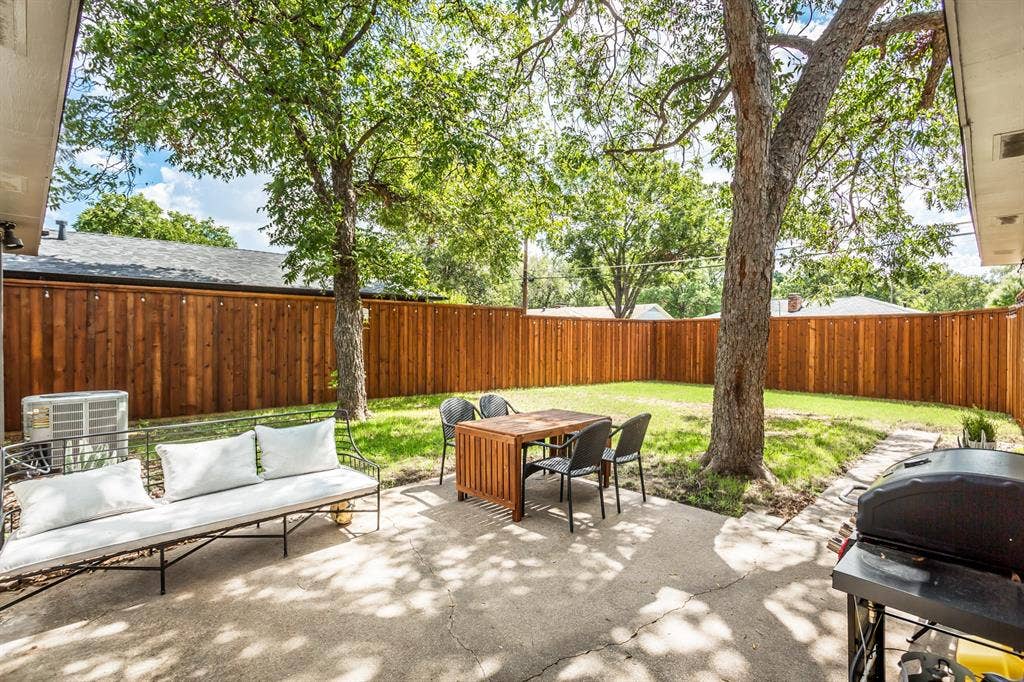 8430 Bocowood Drive, Dallas, TX 75228 8430 Bocowood Drive, Dallas, TX 75228