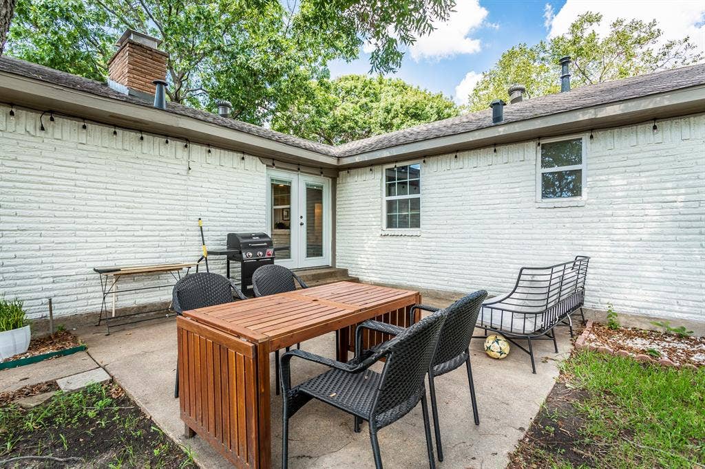 8430 Bocowood Drive, Dallas, TX 75228 8430 Bocowood Drive, Dallas, TX 75228