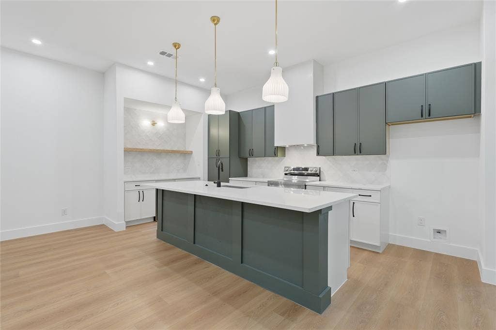 5011 Watson Drive, Dallas, TX 75241 5011 Watson Drive, Dallas, TX 75241