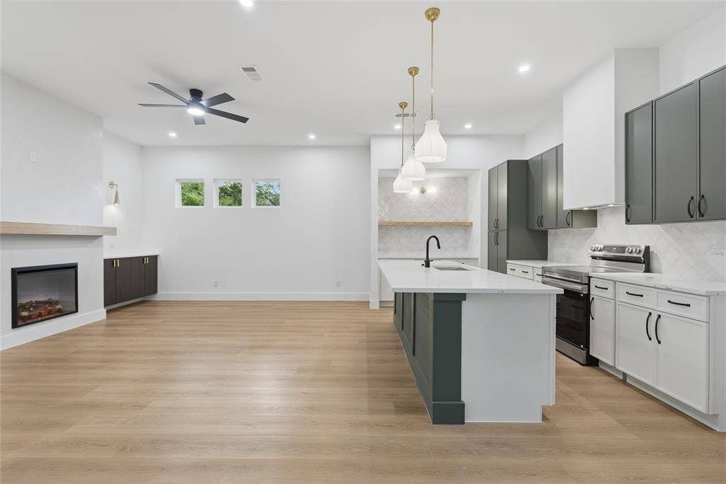 5011 Watson Drive, Dallas, TX 75241 5011 Watson Drive, Dallas, TX 75241