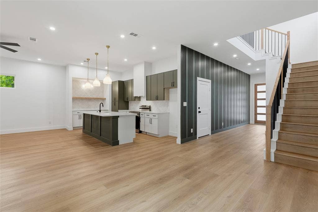 5011 Watson Drive, Dallas, TX 75241 5011 Watson Drive, Dallas, TX 75241