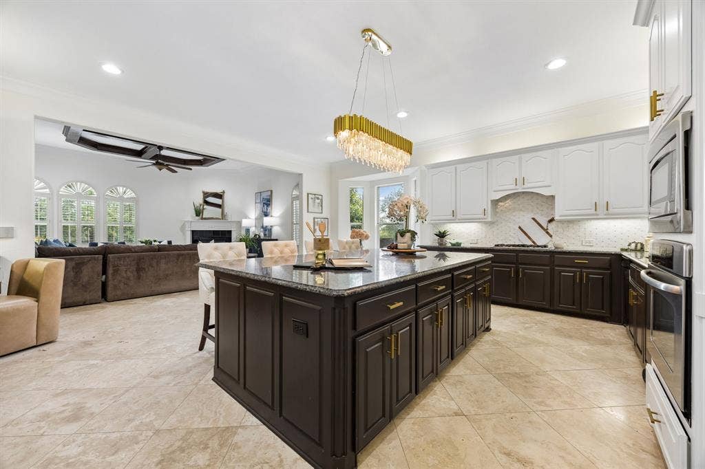 305 Corral Court, Southlake, TX 76092