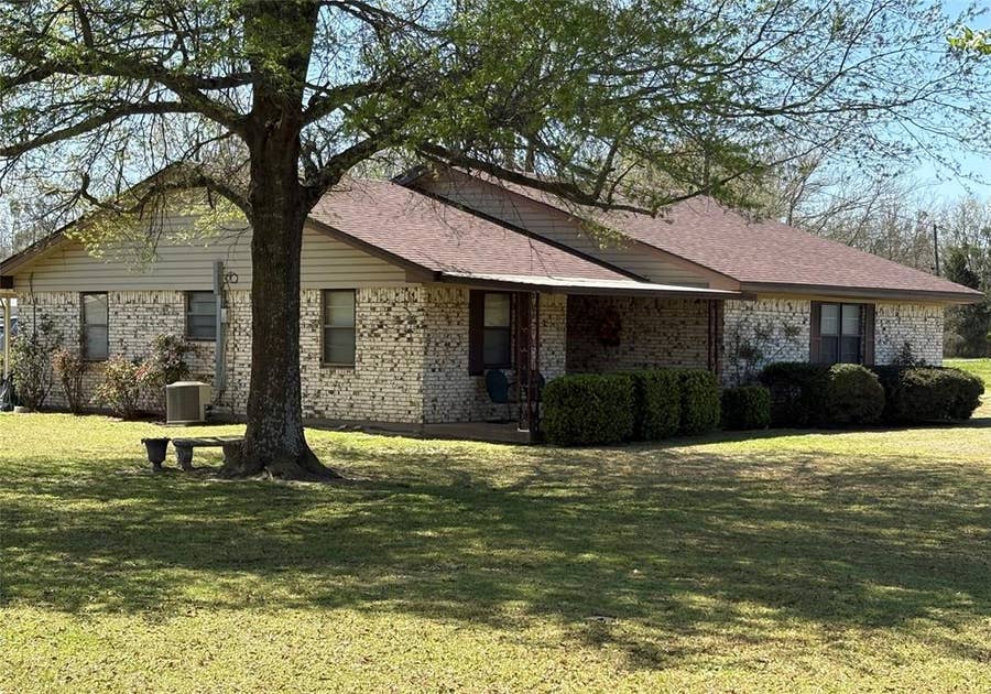 Property photo for 32 County Road 4784, Sulphur Springs, TX