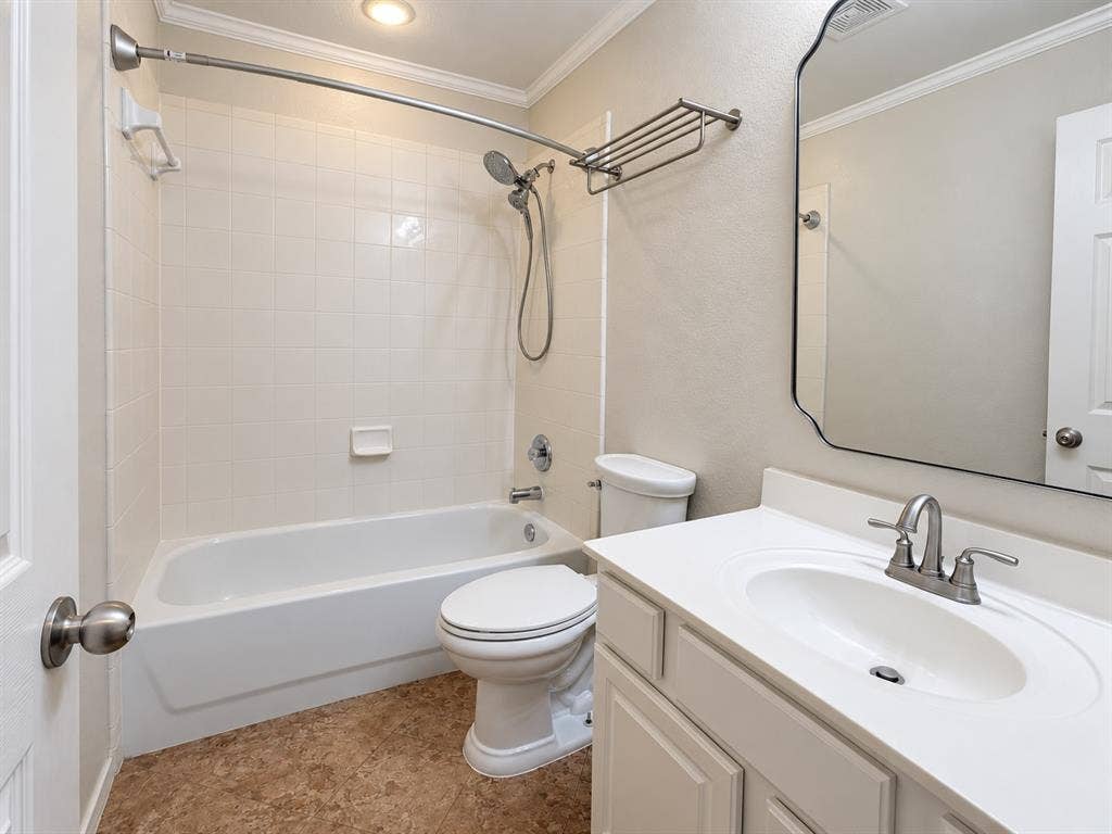6006 Holly Crest Lane, Sachse, TX 75048 6006 Holly Crest Lane, Sachse, TX 75048