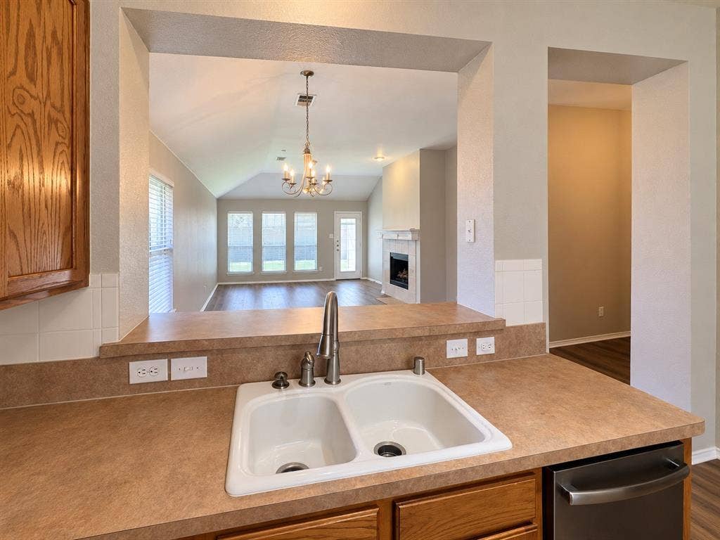 6006 Holly Crest Lane, Sachse, TX 75048 6006 Holly Crest Lane, Sachse, TX 75048