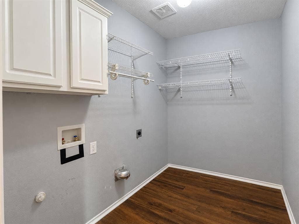 6006 Holly Crest Lane, Sachse, TX 75048 6006 Holly Crest Lane, Sachse, TX 75048