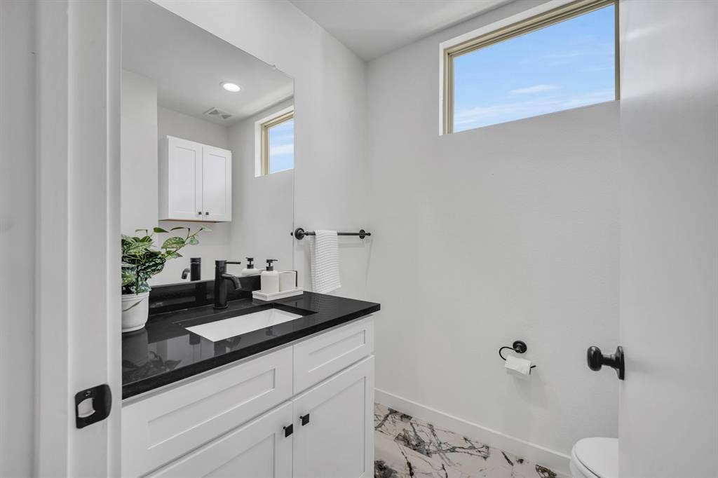 5806 Bryan Parkway, #104, Dallas, TX 75206 5806 Bryan Parkway, #104, Dallas, TX 75206