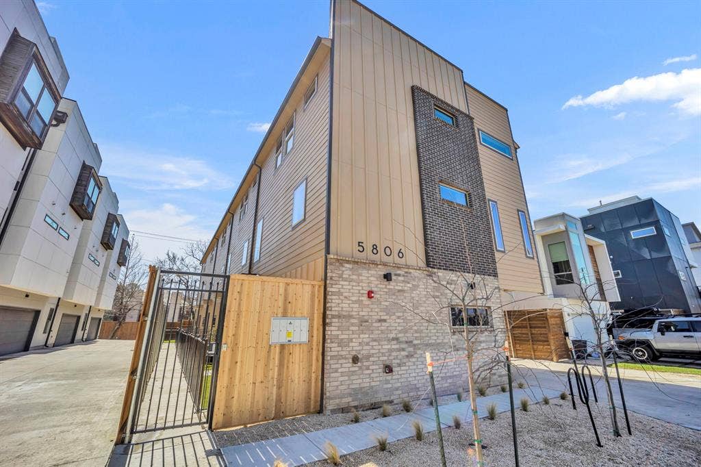 5806 Bryan Parkway, #104, Dallas, TX 75206 5806 Bryan Parkway, #104, Dallas, TX 75206