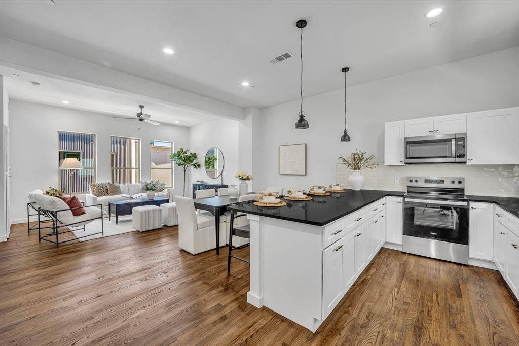 5806 Bryan Parkway, #104, Dallas, TX 75206 5806 Bryan Parkway, #104, Dallas, TX 75206
