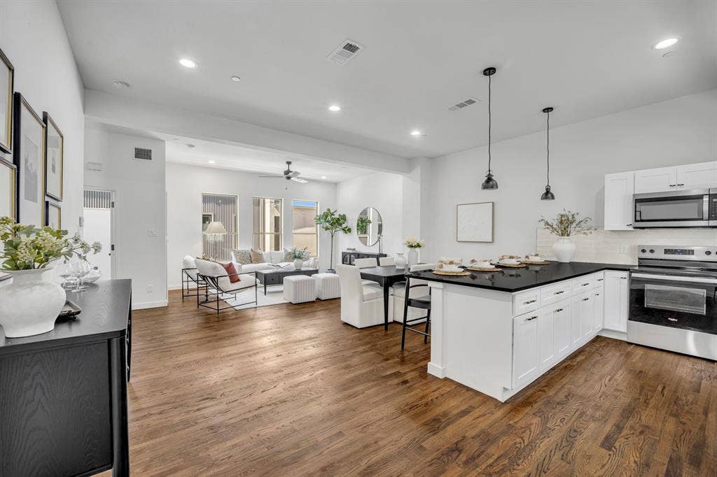 5806 Bryan Parkway, #104, Dallas, TX 75206 5806 Bryan Parkway, #104, Dallas, TX 75206