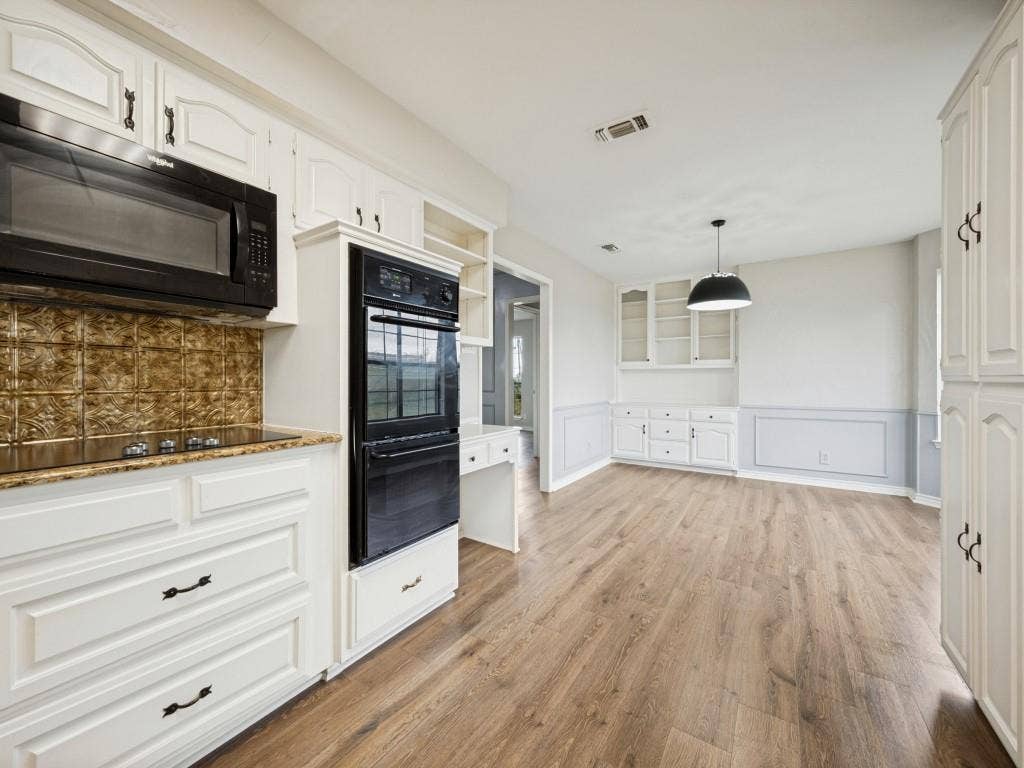2209 Strader Road, Justin, TX 76247 2209 Strader Road, Justin, TX 76247