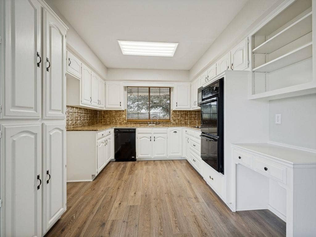 2209 Strader Road, Justin, TX 76247 2209 Strader Road, Justin, TX 76247