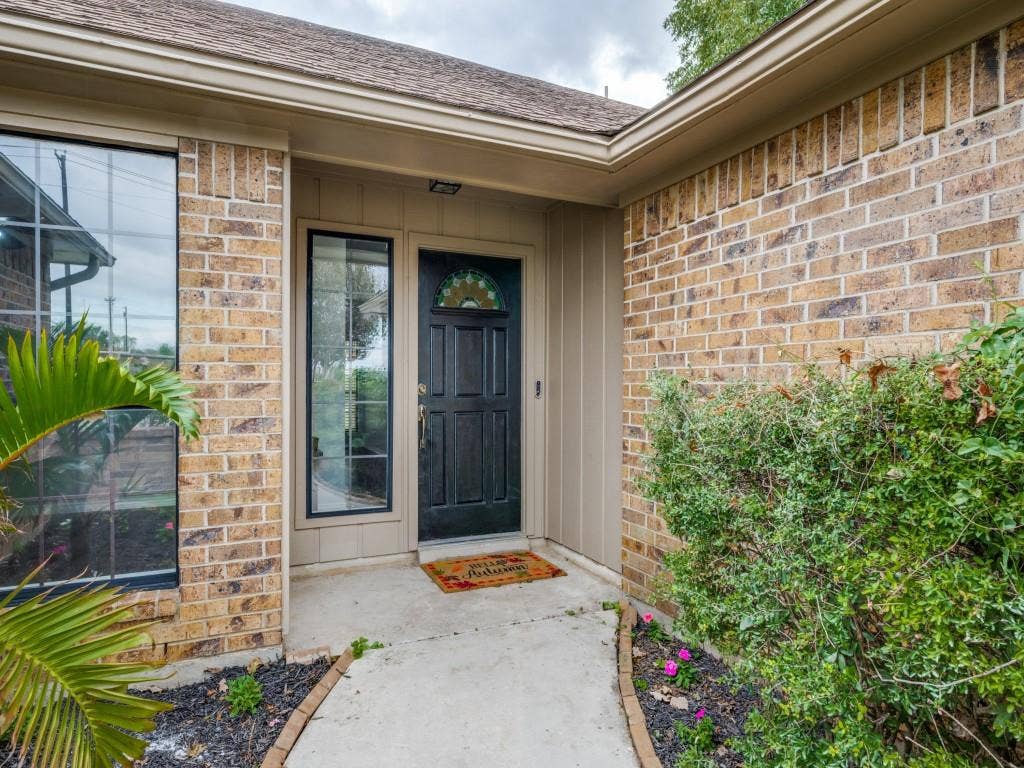 2209 Strader Road, Justin, TX 76247 2209 Strader Road, Justin, TX 76247