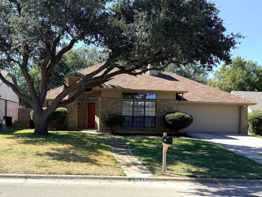 Property photo for 2317 Parkside Drive, Denton, TX