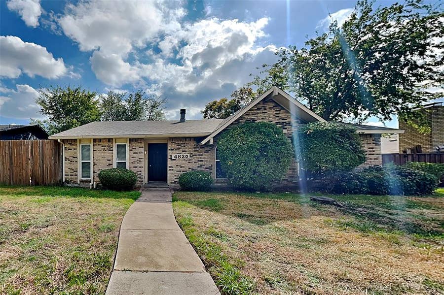 Property photo for 4820 Ash Glen Lane, The Colony, TX