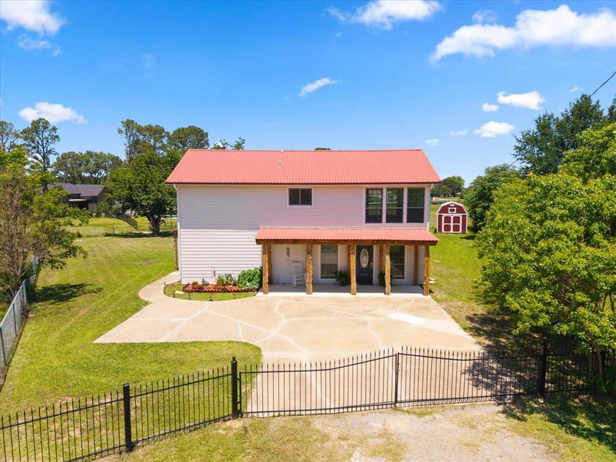 Property photo for 306 Lazy Cane Ranch Road, Trinidad, TX
