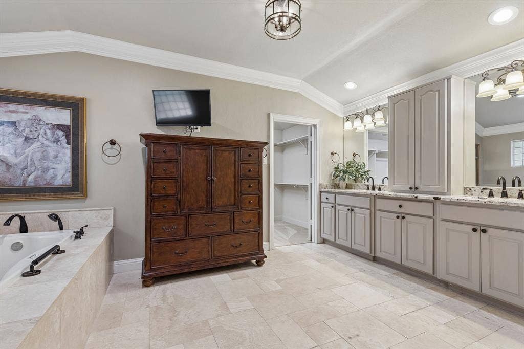 303 Ridgewood Drive, Richardson, TX 75080