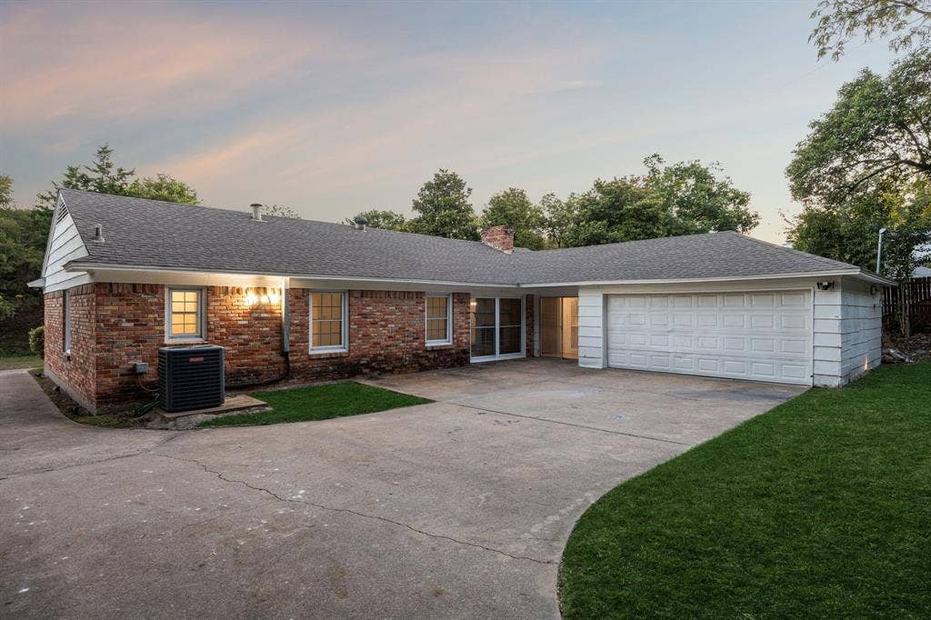 841 Brookwood Drive, Dallas, TX 75224