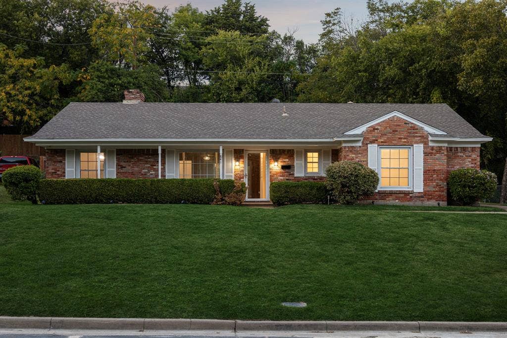 841 Brookwood Drive, Dallas, TX 75224