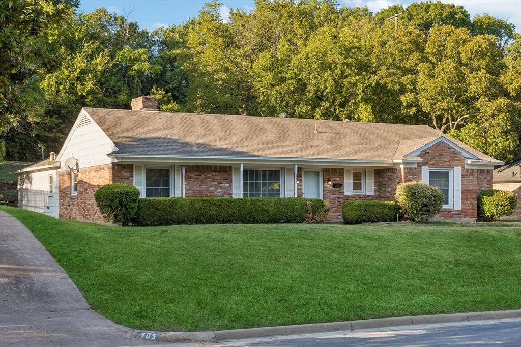 841 Brookwood Drive, Dallas, TX 75224