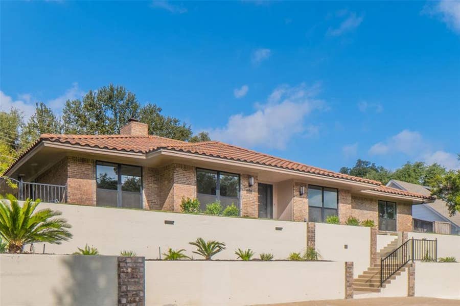 Property photo for 1812 Calais Road, Fort Worth, TX