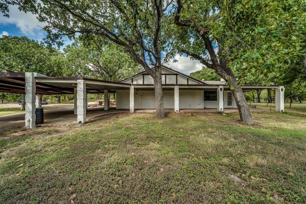 3754 Ft Graham Road, West, TX 76691 Back of property