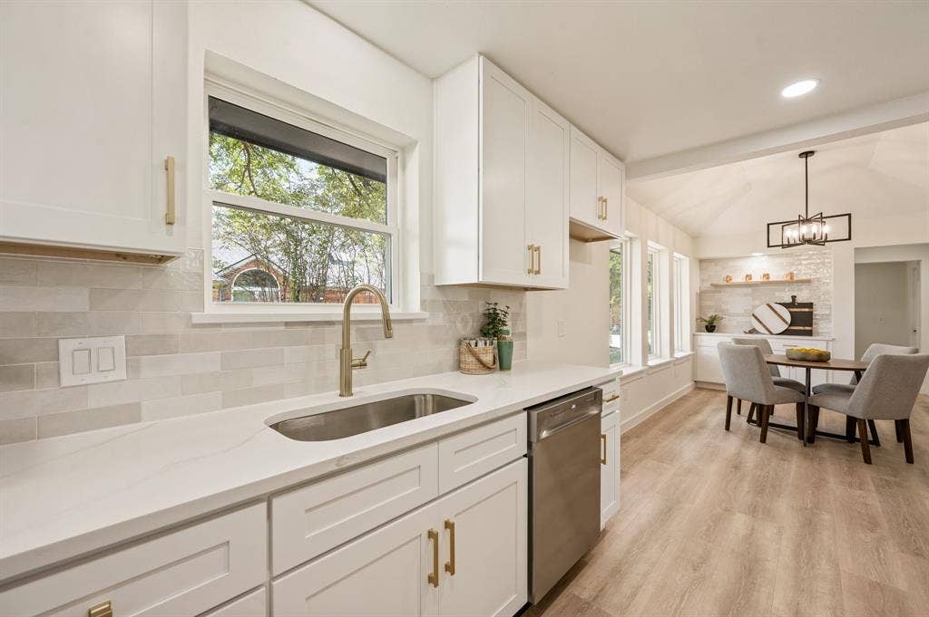 2144 Usa Drive, Plano, TX 75025