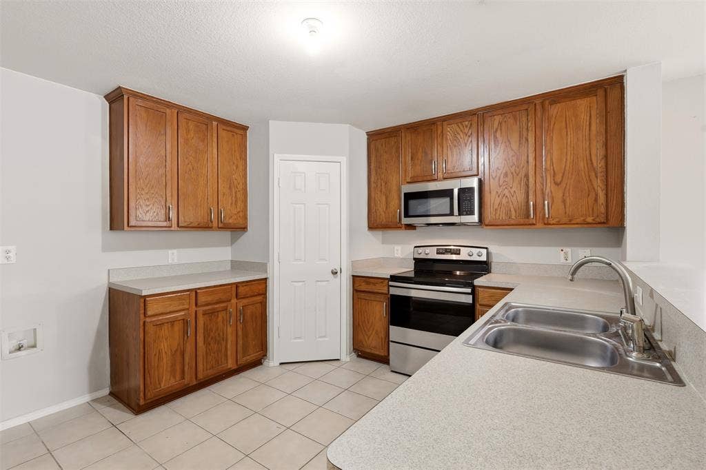 5112 Senator Drive, Fort Worth, TX 76244