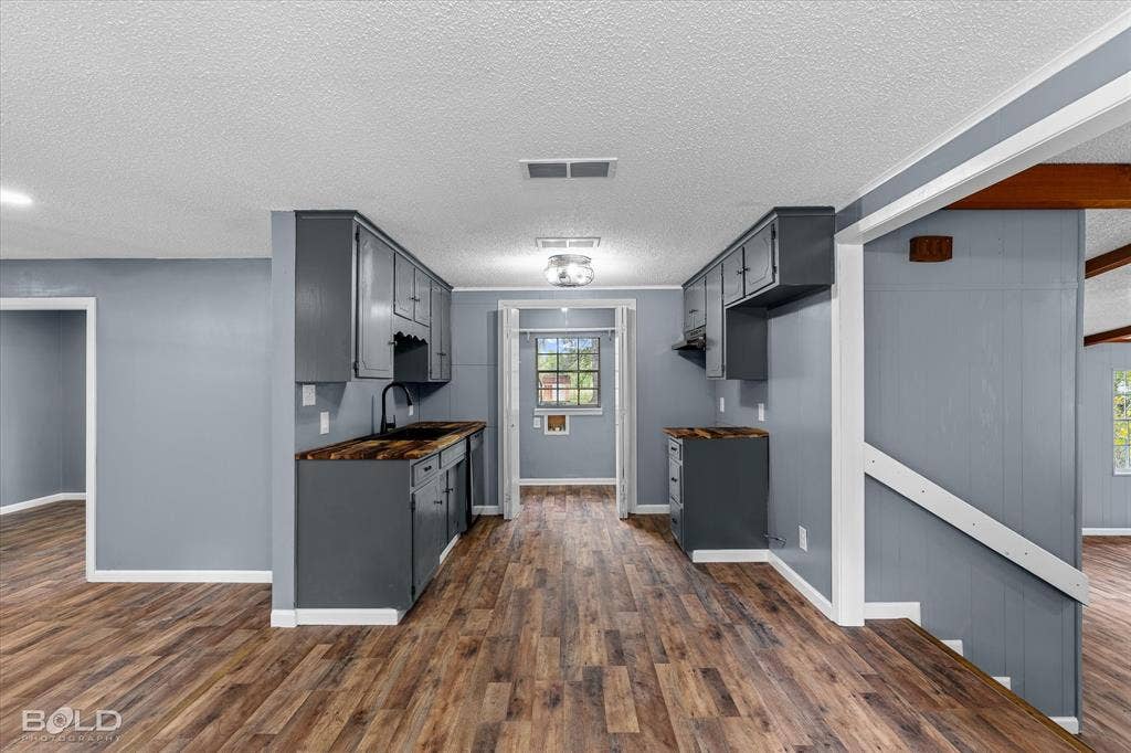 205 Lincoln Avenue, Haughton, LA 71037