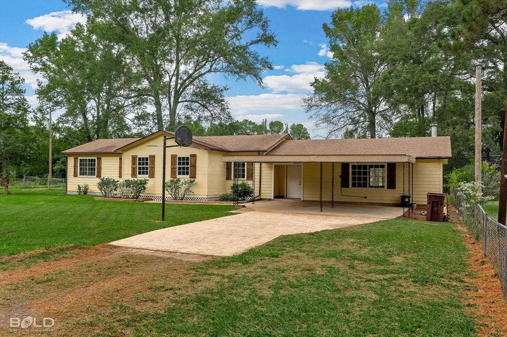 205 Lincoln Avenue, Haughton, LA 71037