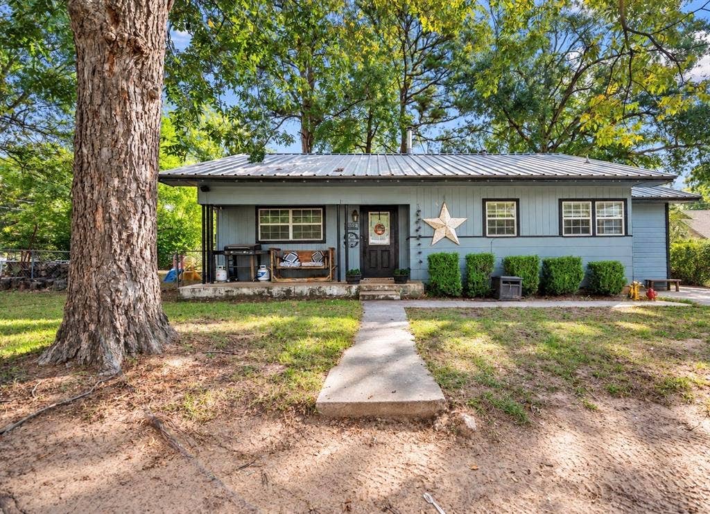 502 Central Avenue, Quitman, TX 75783