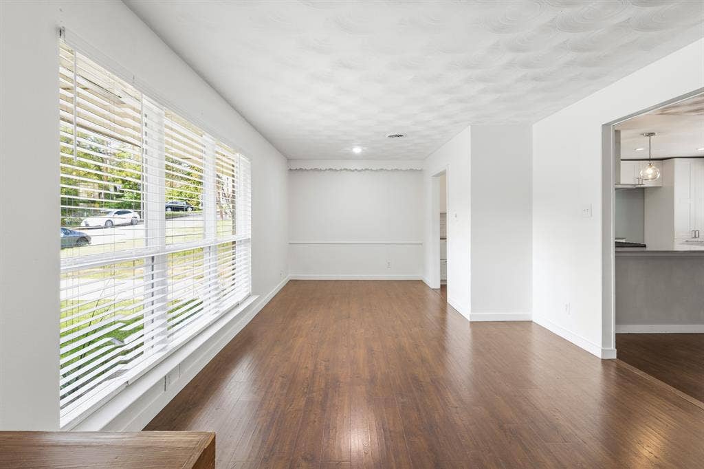2861 W 9th Street, Dallas, TX 75211 2861 W 9th Street, Dallas, TX 75211