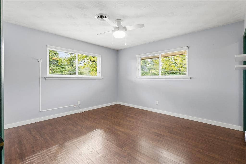 2861 W 9th Street, Dallas, TX 75211 2861 W 9th Street, Dallas, TX 75211