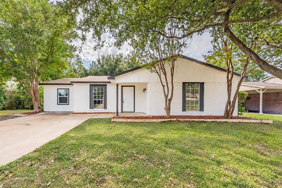 Property photo for 2310 Idlewood Drive, Arlington, TX